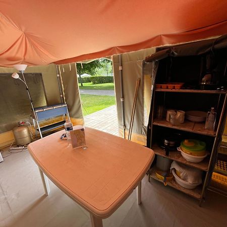 Camping De 몬트리오스수르로아 외부 사진